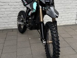 SurRon Hyper bee