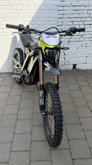 SurRon Light bee  Monster Energy
