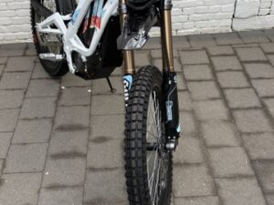 SurRon Light Bee (Straat Legaal)